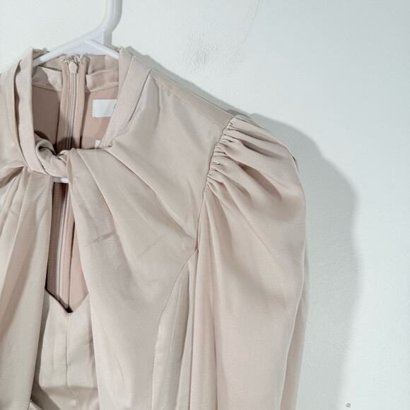NWT ASTR Twist Mock Neck Cutout Peplum Top In Satin Champagne Size XS New - Picture 6 of 11